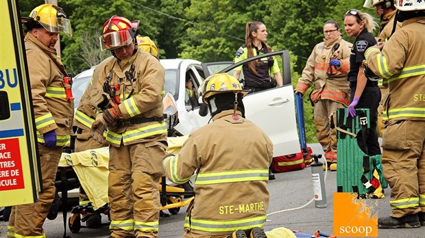 Collision à Sainte-Marthe: une dame est transportée à l'hôpital