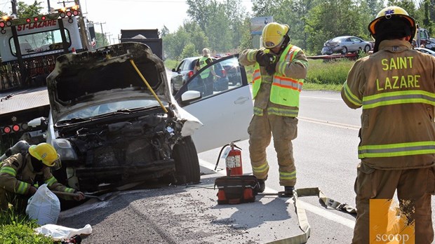 Quatre véhicules impliqués dans deux accidents à Saint-Lazare