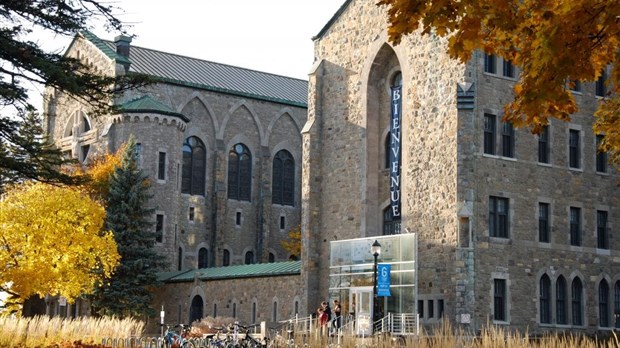 Le Cégep Gérald-Godin vous ouvre ses portes