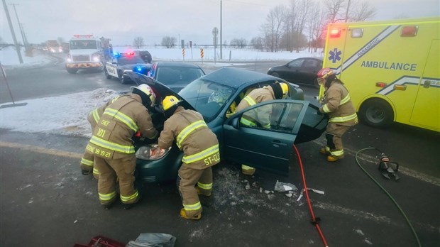 Collision impliquant deux véhicules à Saint-Clet