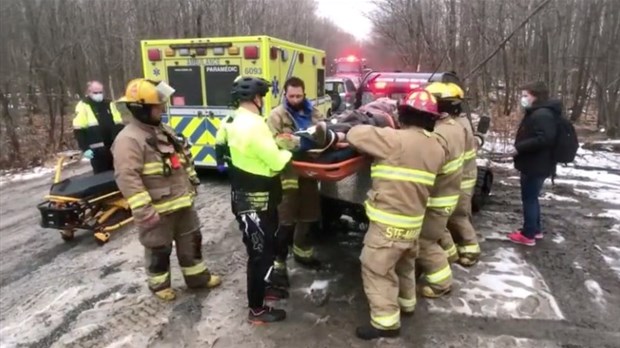 Sauvetage hors piste d'un cycliste dans la montagne de Rigaud