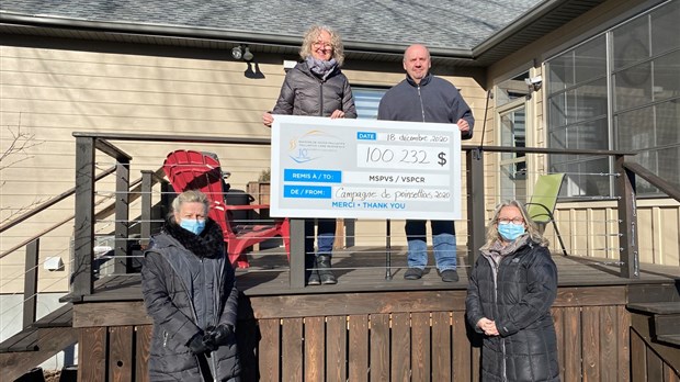La communauté répond présente à la 10e campagne de poinsettias de la Maison de soins palliatifs de Vaudreuil-Soulanges