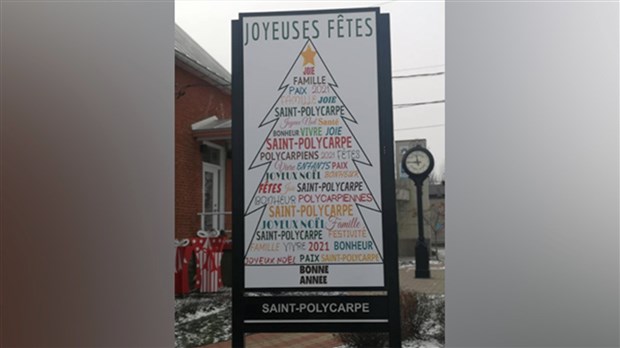 Des nouveaux panneaux d'affichage sont installés à Saint-Polycarpe 