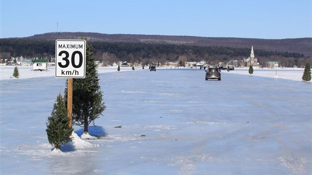 Fermeture temporaire du pont de glace à Hudson