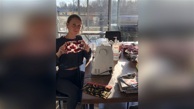 Une mère de famille se lance dans la fabrication de masques de sécurité