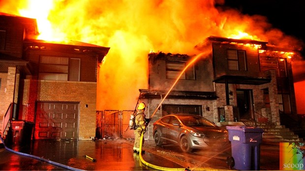Jeunes familles chassées de leurs domiciles en flammes cette nuit à Vaudreuil-Dorion
