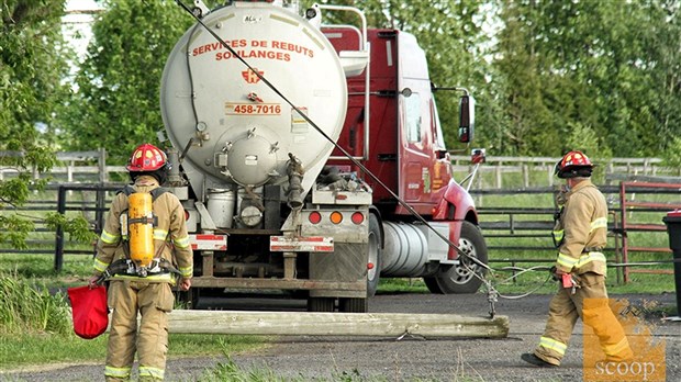 Des fils électriques causent un incident et une congestion monstre sur l’autoroute 20
