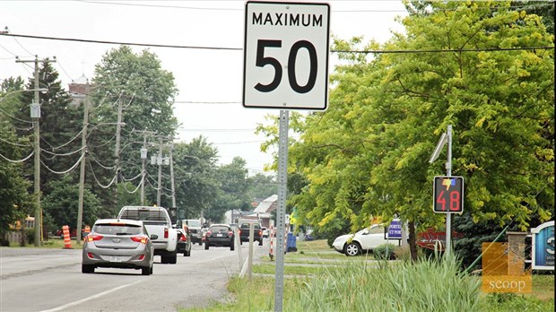 Deux nouveaux radars pédagogiques mobiles installés à Saint-Clet 