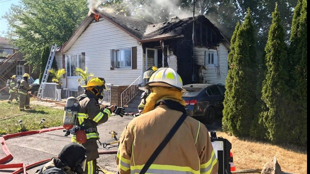 Une maison est détruite par les flammes à Pincourt 