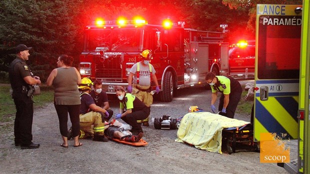 Un automobiliste happe une cycliste en plein coeur du parc Jack-Layton à Hudson