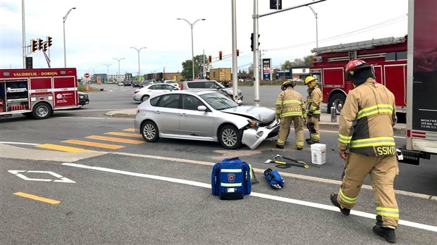 Plus de peur que de mal pour une automobiliste à Vaudreuil-Dorion
