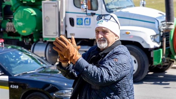 « Je sais que c’est difficile, mais nous devons être solidaires et restreindre nos contacts sociaux...» - Guy Pilon