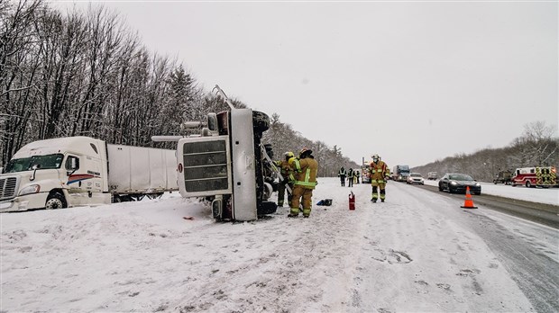 Accident sur l'autoroute 20 ouest à Coteau-du-Lac
