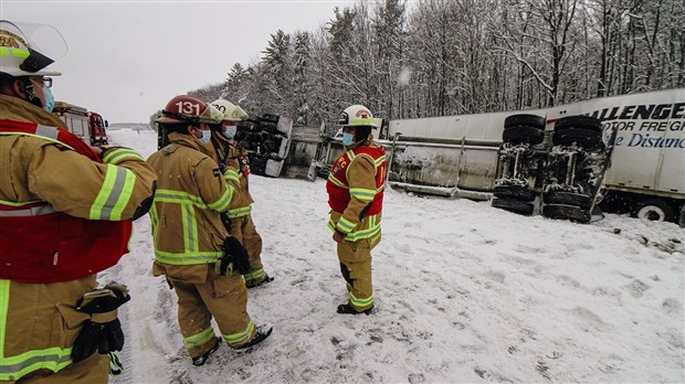 Fermeture de l'autoroute 20 Ouest, à Coteau-du-Lac