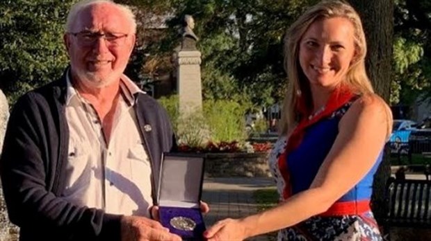 Médaille du lieutenant-gouverneur du Québec décernée  au Coteaulacois Alain Dignard