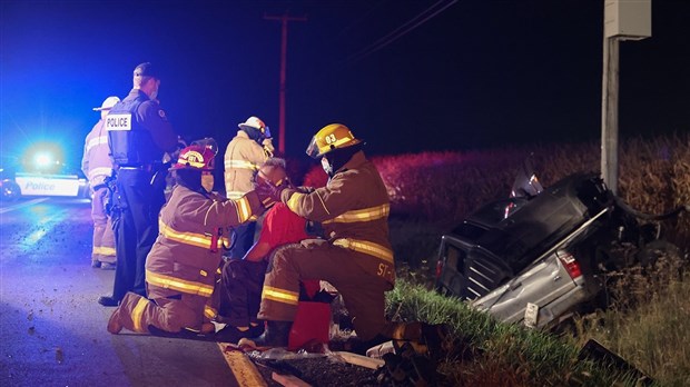 Une violente sortie de route d'un homme avec facultés affaiblies à Sainte-Justine-de-Newton
