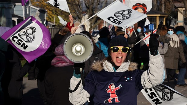 Manifestation devant le bureau de la députée de Soulanges cette semaine 