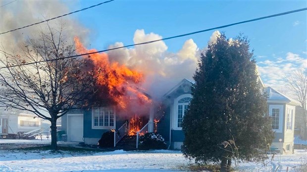 Incendie dans une résidence de Saint-Zotique cet après-midi 
