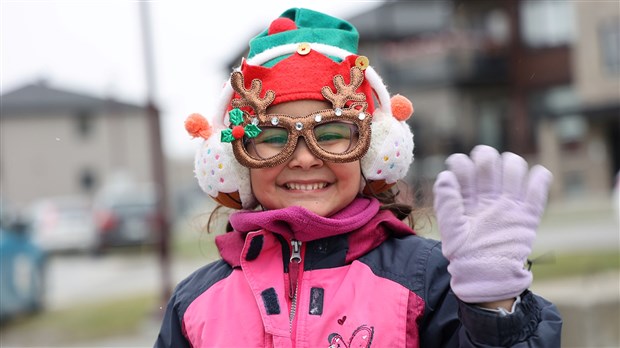 Rires, sourires, plaisir et tapis blanc au Défilé de Noël de Saint-Zotique 