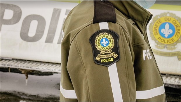 Deux suspects arrêtés au terme d'une poursuite 