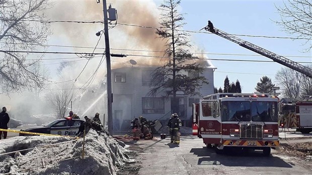 Incendie à L'Île-Perrot