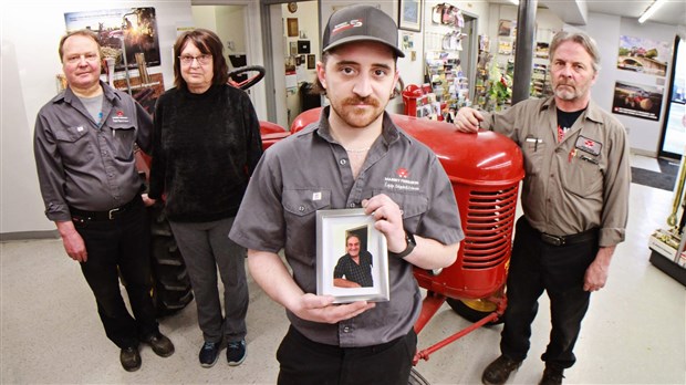 Un défilé à Saint-Clet en hommage à Michel Séguin