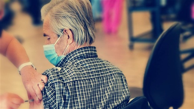 Plus de deux semaines d'attente pour recevoir le vaccin