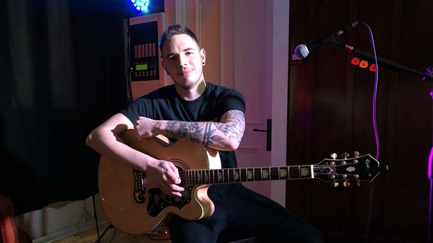 Austin Jewer fait vibrer les murs de la maison Félix-Leclerc