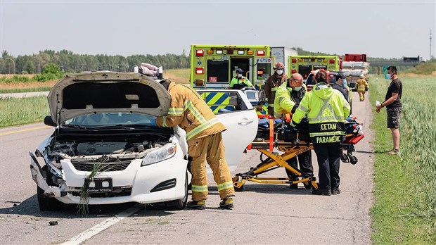 Un véhicule se retrouve en sens inverse sur l'autoroute 20