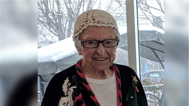 Le Manoir Harwood souligne le 100e anniversaire d’une résidente