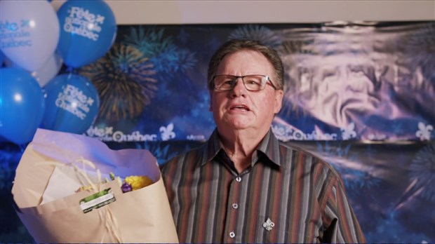 Un résident de Les Coteaux se voit décerner le prix Artisans de la Fête nationale