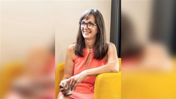 Josiane Farand participe au tournage de: Coming Home, Au-delà d’une nuit sans lune