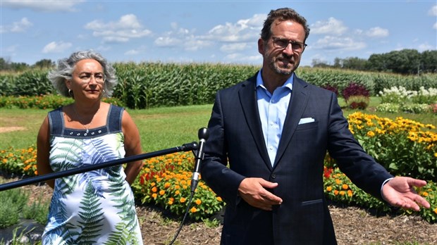 Yves-François Blanchet en visite dans Salaberry-Suroît