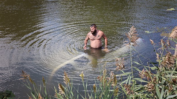 Une course au dépanneur se termine... à l'eau!