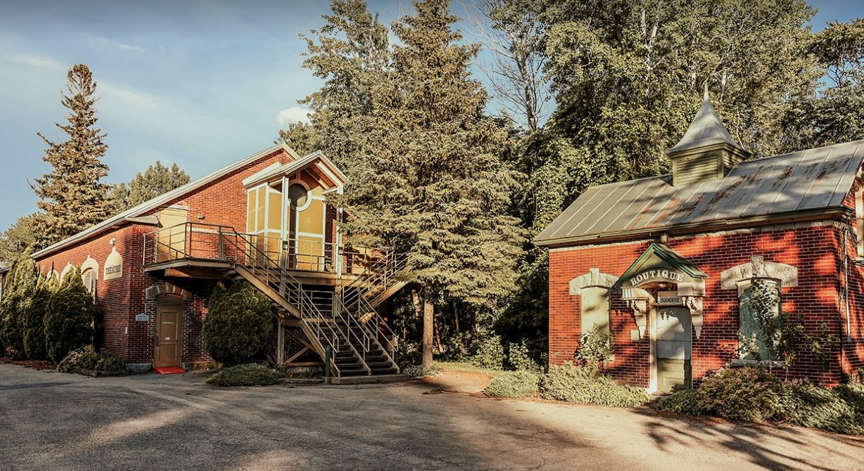 Le site des Ateliers de PointedesCascades renaît et devient le