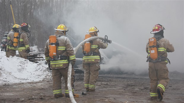 Un incendie détruit la maison d'un homme de 77 ans 