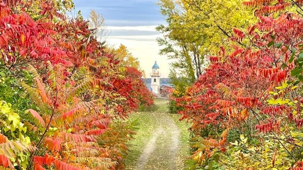 Le phare de Pointe-des-Cascades au coeur d'un projet coloré et immersif 