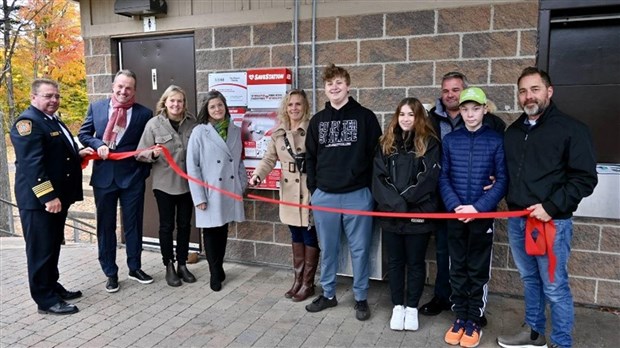 Inauguration d’un défibrillateur externe automatisé au chalet du parc Westwood de Saint-Lazare 