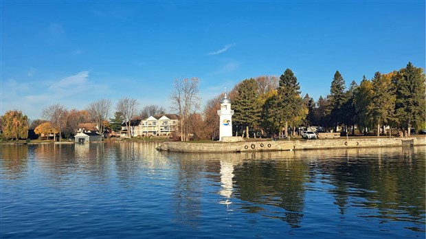 Le phare des Coteaux a finalement été réinstallé en octobre 