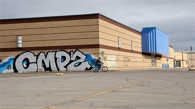 The old Walmart in Pincourt will soon be demolished