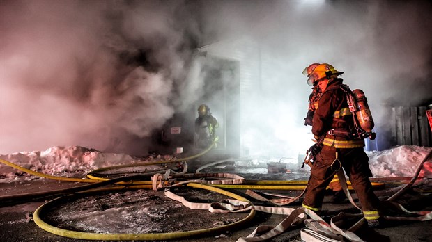 Une famille est jetée à la rue par les flammes à Saint-Zotique