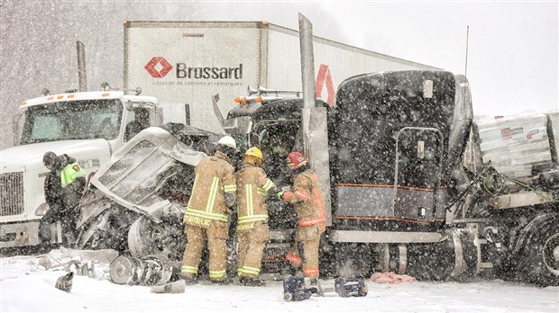 Un carambolage monstre sur l’autoroute 20 dans le secteur de Coteau-du-Lac