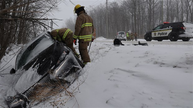 Un véhicule incapable de s’arrêter provoque une collision sur la route 340