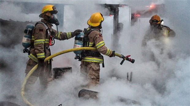 Incendie d'un garage  à Très-Saint-Rédempteur