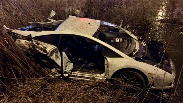 Un vol plané d'une Lamborghini