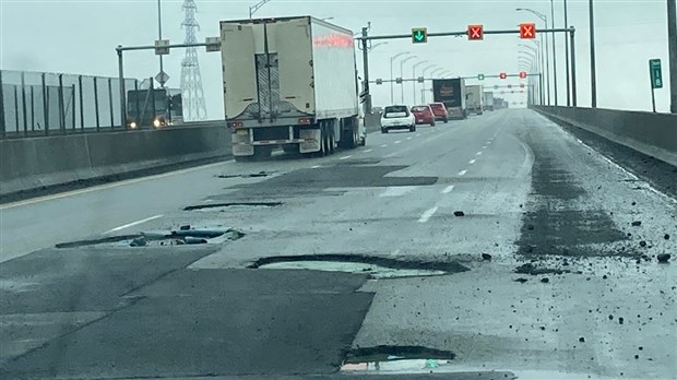 Les gigantesques nids-de-poule sur le pont Beauharnois réparés 