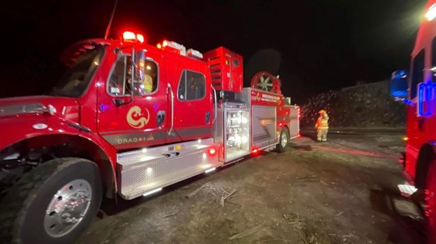 Un camion de pompier vraiment spécial en renfort