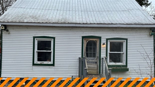 Une mise à feu contrôlée pour apprendre différentes manœuvres de tactiques de combat d’incendie