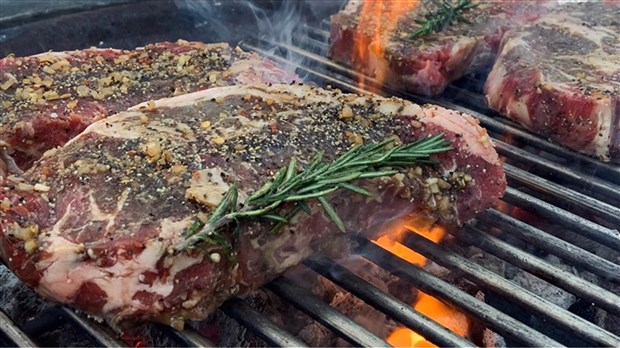 Réduire sa consommation de plastique et de viande pour la planète 