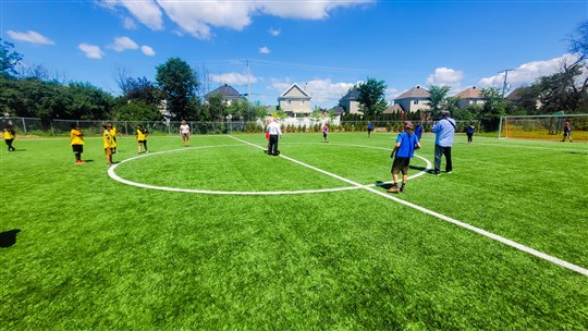 L'École primaire Harwood inaugure son terrain de soccer synthétique